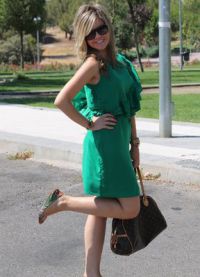 С чем одеть зеленое платье 5