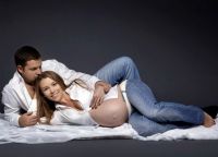 Позы для фотосессии беременных 5