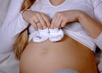 Позы для фотосессии беременных 8