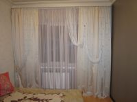 шторы и тюли для спальни с балконом