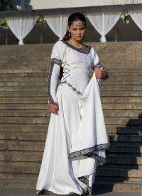 средневековые платья3