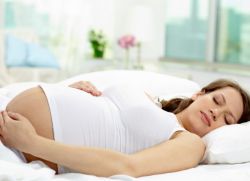 почему беременным нельзя спать на спине