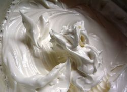 Белково масляный крем для украшения торта