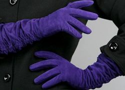Как почистить замшевые перчатки
