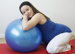 Фитнес для беременных на фитболе
