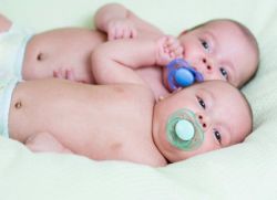 рождение разнояйцевых близнецов