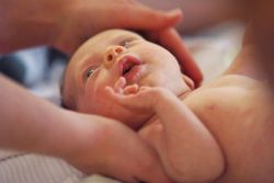 воспаление молочных желез у новорожденных