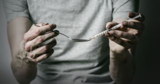 Сила зависимости: 12 шокирующих примера воздействия наркотика на организм человека