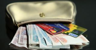 10 преимуществ наличных денег перед банковской картой