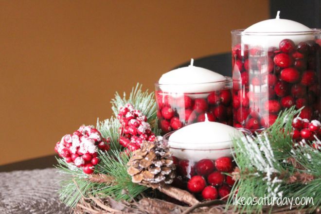 interior-white-candles-with-red-fruits-inside-glass-combined-with-pines-and-the-leaves-beautiful-simple-table-decor-ideas-sweeten-your-special-moment-728x485