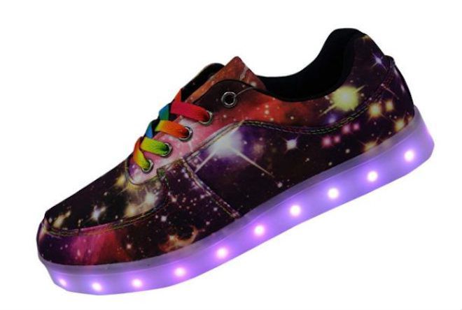Светящиеся космические туфли