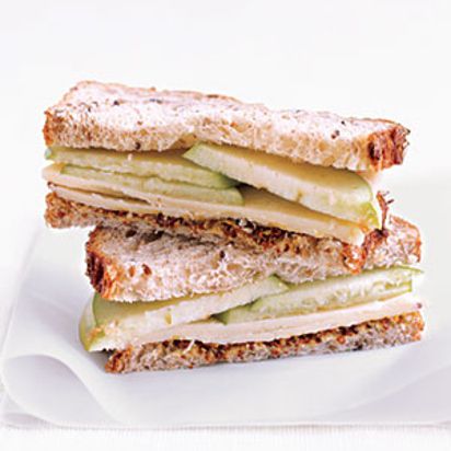 Сэндвич с сыром и яблоком