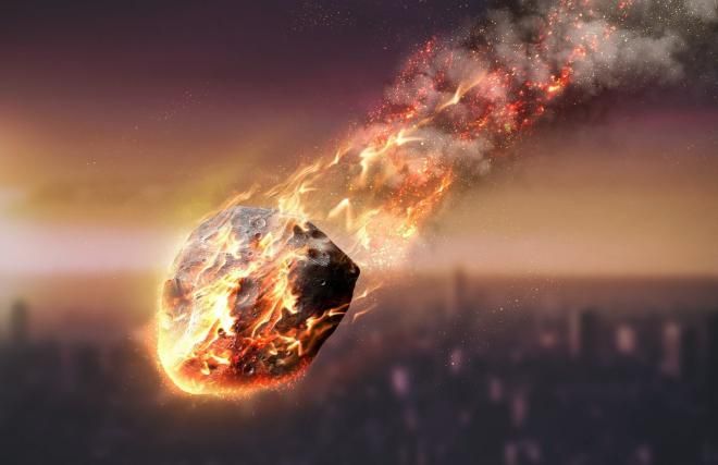 Метеориты - это огненные шары, которые падают на землю