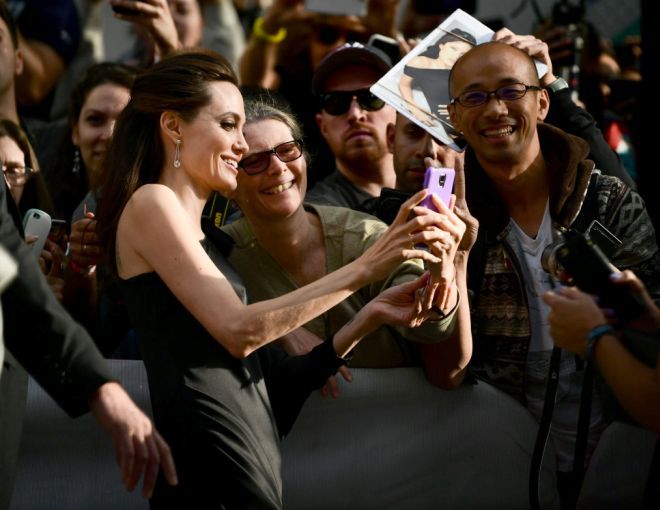 Анджелина Джоли прекратила съемку в шоу из-за слишком личного вопроса об отношениях с Брэдом Питтом