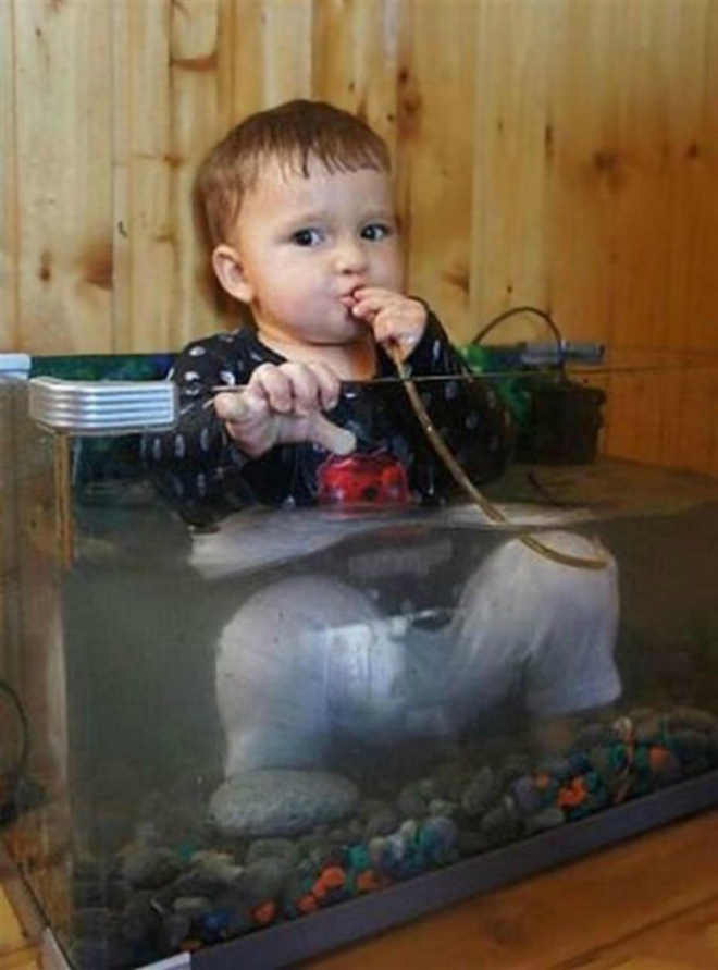 Мальчик в аквариуме