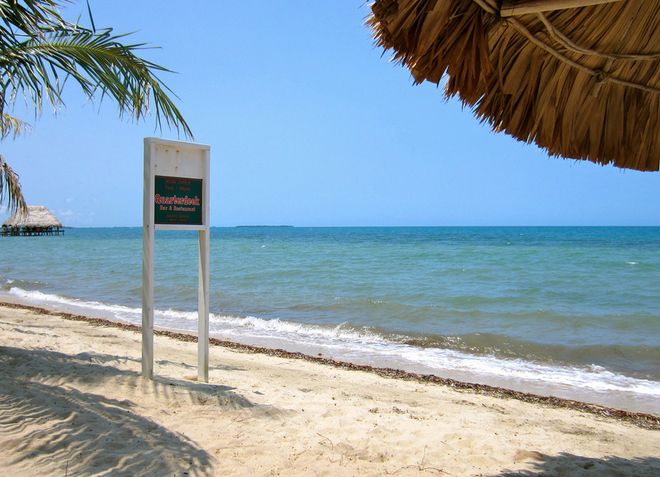 Пляж Пласениа с чистейшим белым песком
