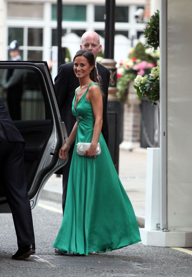 Пиппа Миддлтон в красивом зеленом платье