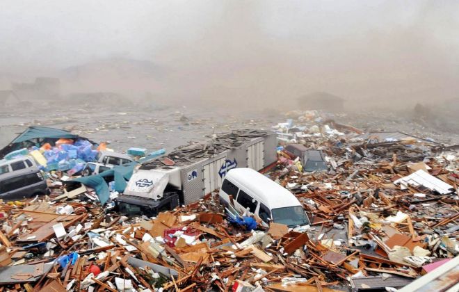 землетрясение и цунами в Японии