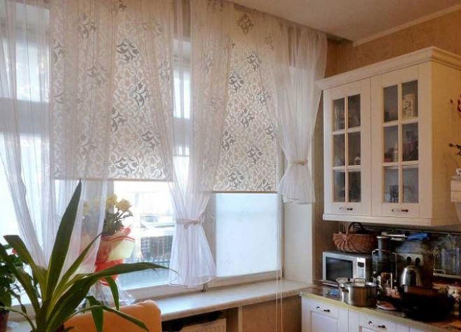 комбинированные шторы на кухню