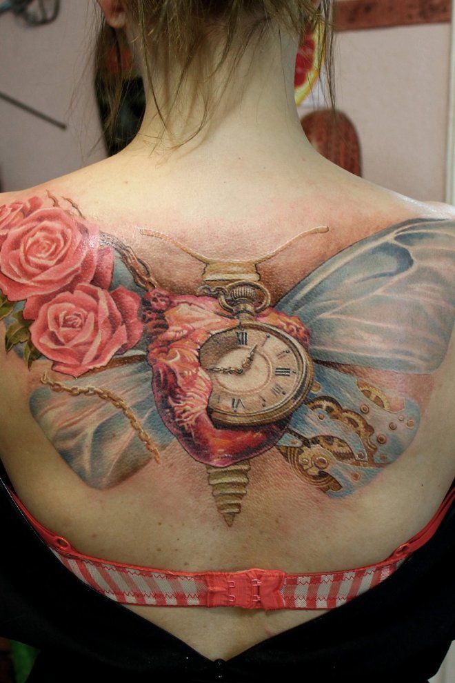 Татуировки бабочки на спине пять