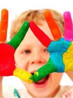 Как научить ребенка цветам?