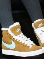 Кроссовки на платформе Nike