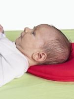 Анатомическая подушка для новорожденных
