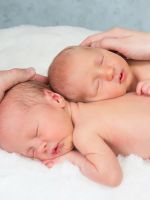 От чего зависит рождение близнецов?