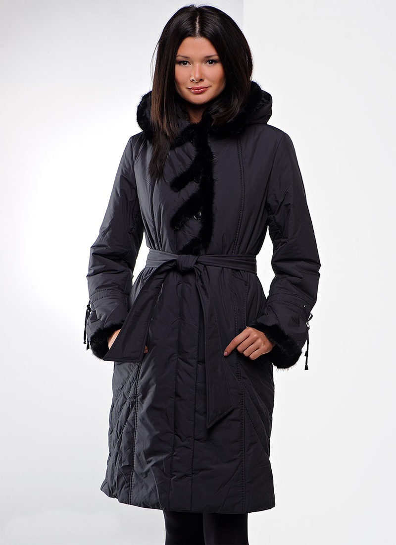 Зимнее женское пальто на синтепоне