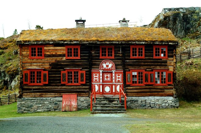 Этнографический музей Тренделаг, построенный у подножья замка Сверресборг