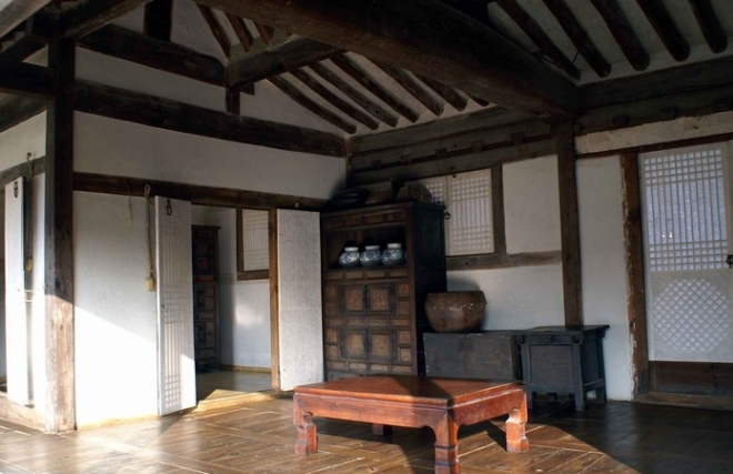 Общая комната в доме зажиточного корейца