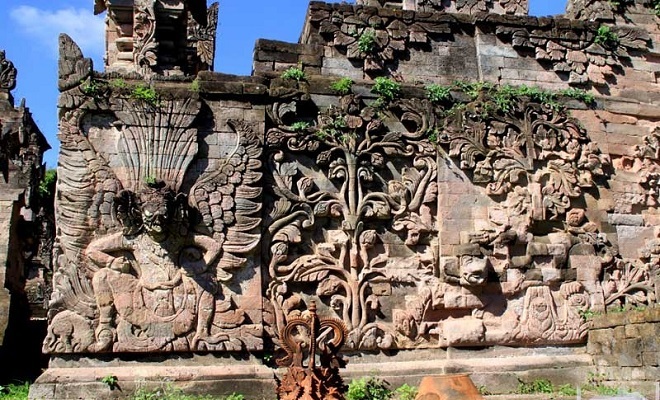 Стены храма