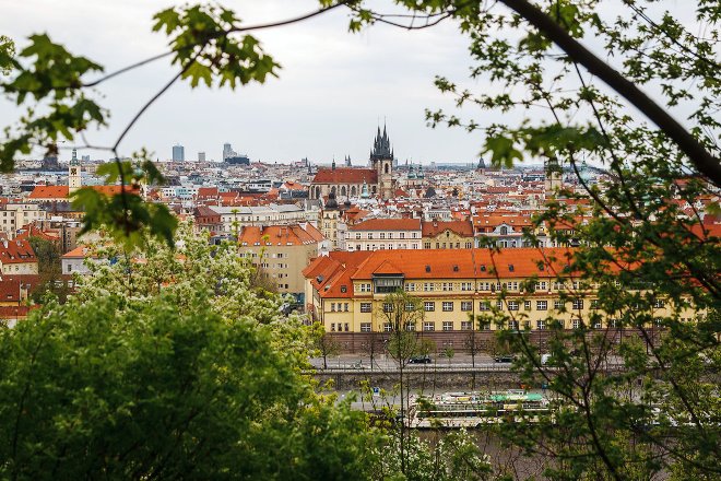 Вид с Летенских садов на Прагу