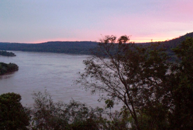 Закат на реке Уругвай