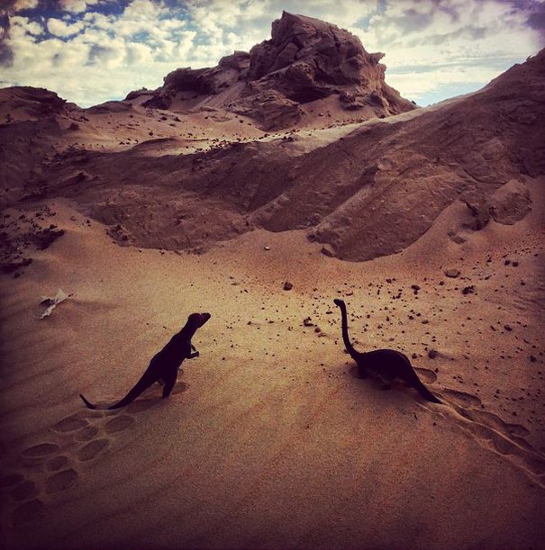 Динозавры в пустыне