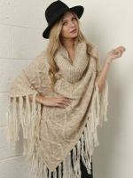 Вязаное пончо – самые модные и оригинальные модели