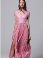 Розовое платье – с чем носить и сочетать?