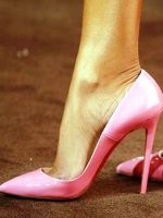 Розовые туфли – самые красивые модели и с чем носить?