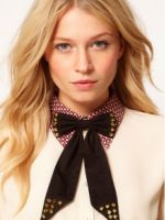 Виды галстуков – какой вариант выбрать современной девушке для создания модного образа?