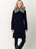 Пальто с меховым воротником – 46 фото модных зимних и демисезонных моделей