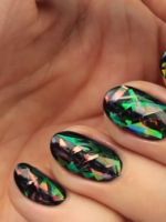 Битое стекло на ногтях – 30 модных идей дизайна для коротких и длинных ногтей