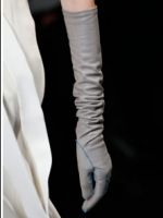Длинные перчатки – с чем носить, чтобы выглядеть модно и элегантно?
