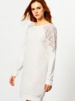 Белое кружевное платье – модный предмет одежды на каждый день и для особых случаев