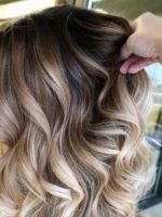 Модное окрашивание волос 2020 на средние волосы – обзор актуальных цветов и техник