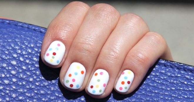 Manicure with dots - fashion ideas for short and long nails