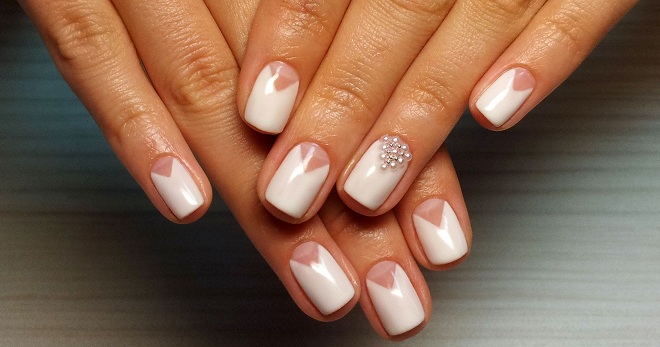 Wedding manicure for short nails - trends, trends and colors of this season