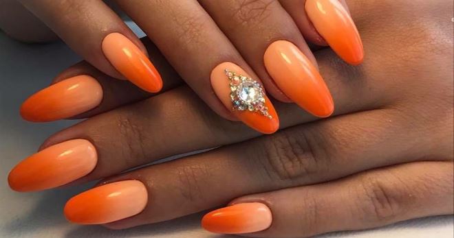 Manicure for almond-shaped nails - fashion ideas and tips for every taste
