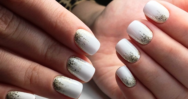 White glitter manicure - the most fashionable ideas for long and short nails