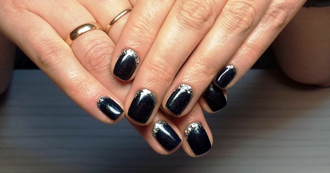 Manicure black with silver - a stylish design for modern fashionistas