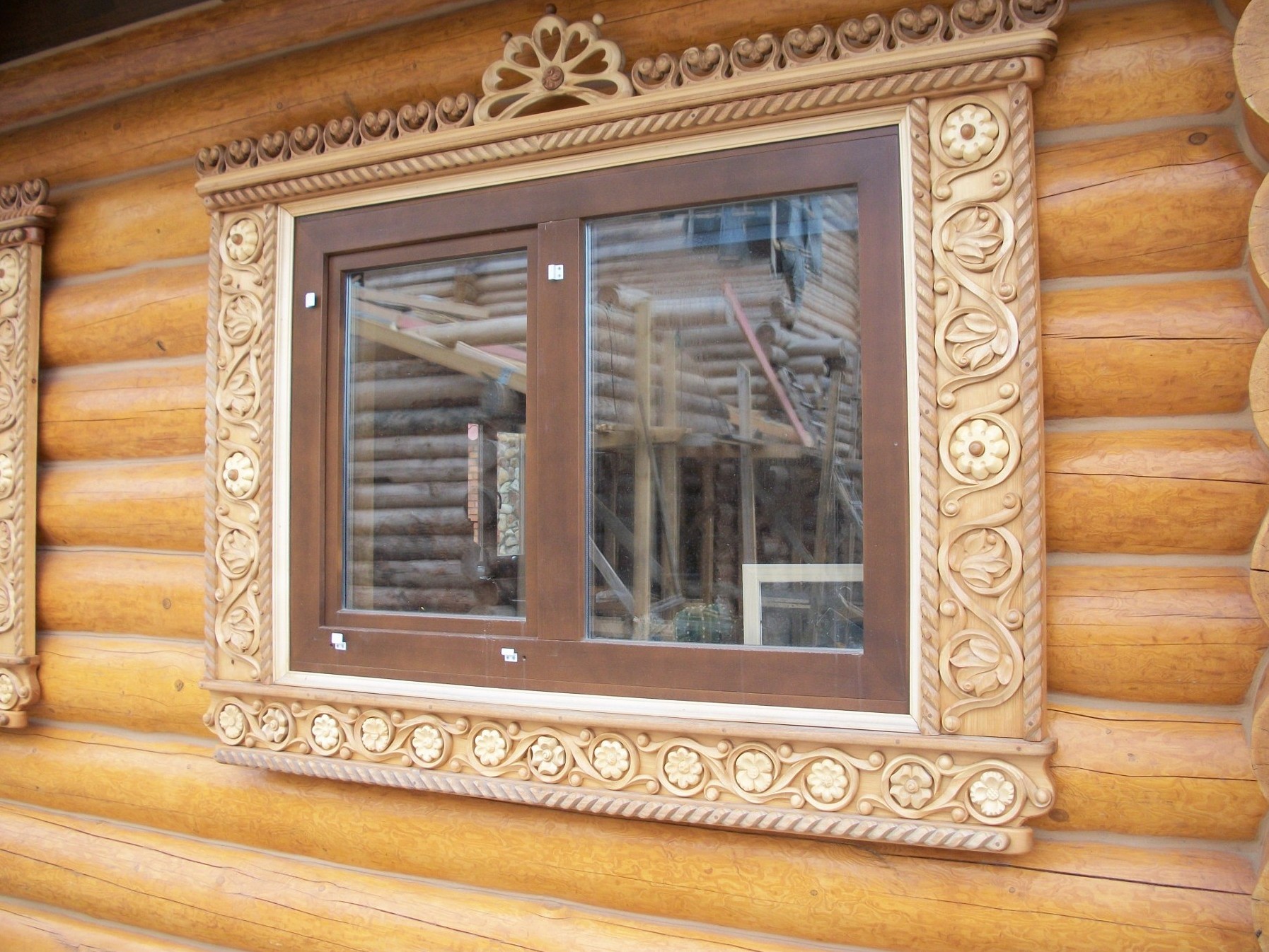 узорные наличники на окна в деревянном доме